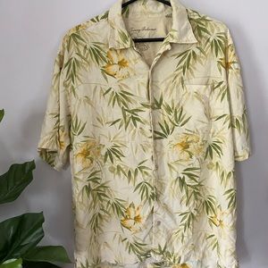 Tommy Bahama large L floral Hawaiian Shirt